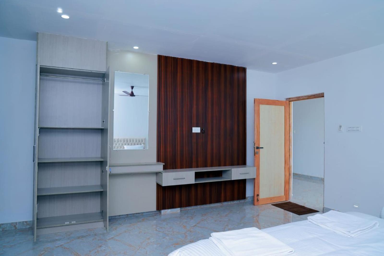 Grand Sangeetham Inn Тиручендур Экстерьер фото